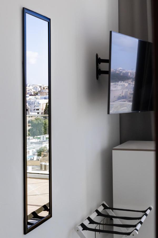 Modern Apartment In The Center Of St Julians By Arcobnb Сент Джулианс Экстерьер фото