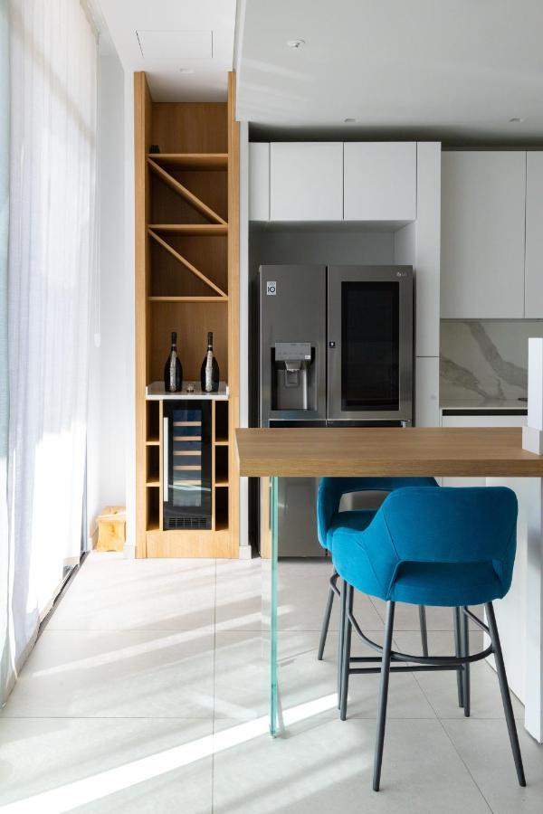 Modern Apartment In The Center Of St Julians By Arcobnb Сент Джулианс Экстерьер фото
