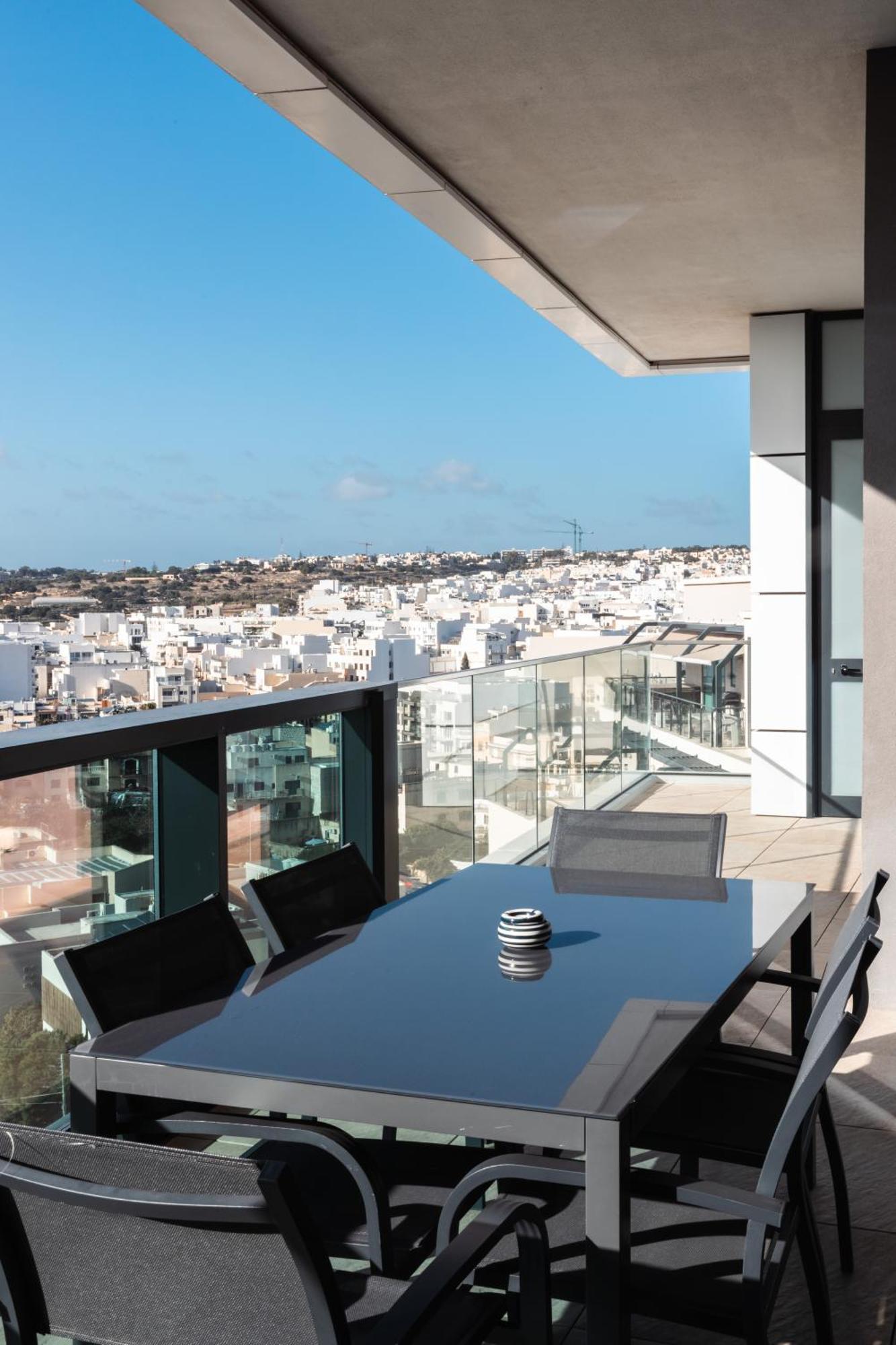 Modern Apartment In The Center Of St Julians By Arcobnb Сент Джулианс Экстерьер фото