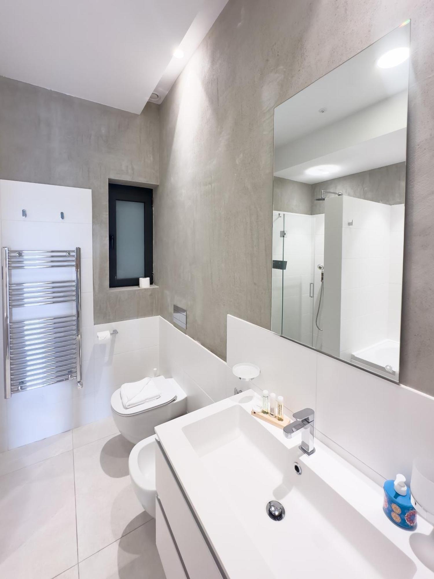 Modern Apartment In The Center Of St Julians By Arcobnb Сент Джулианс Экстерьер фото