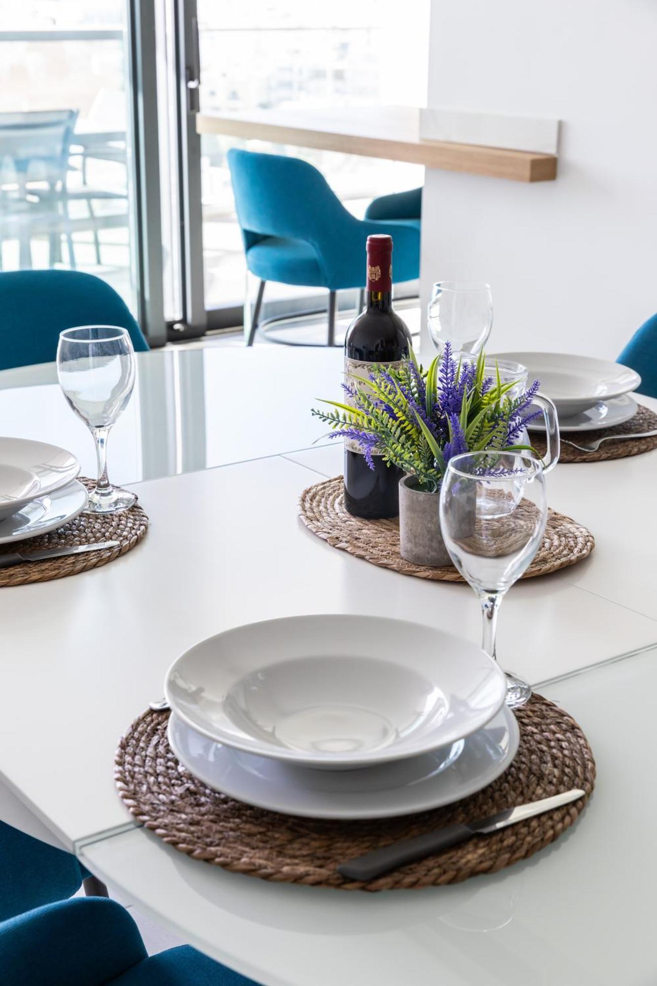 Modern Apartment In The Center Of St Julians By Arcobnb Сент Джулианс Экстерьер фото