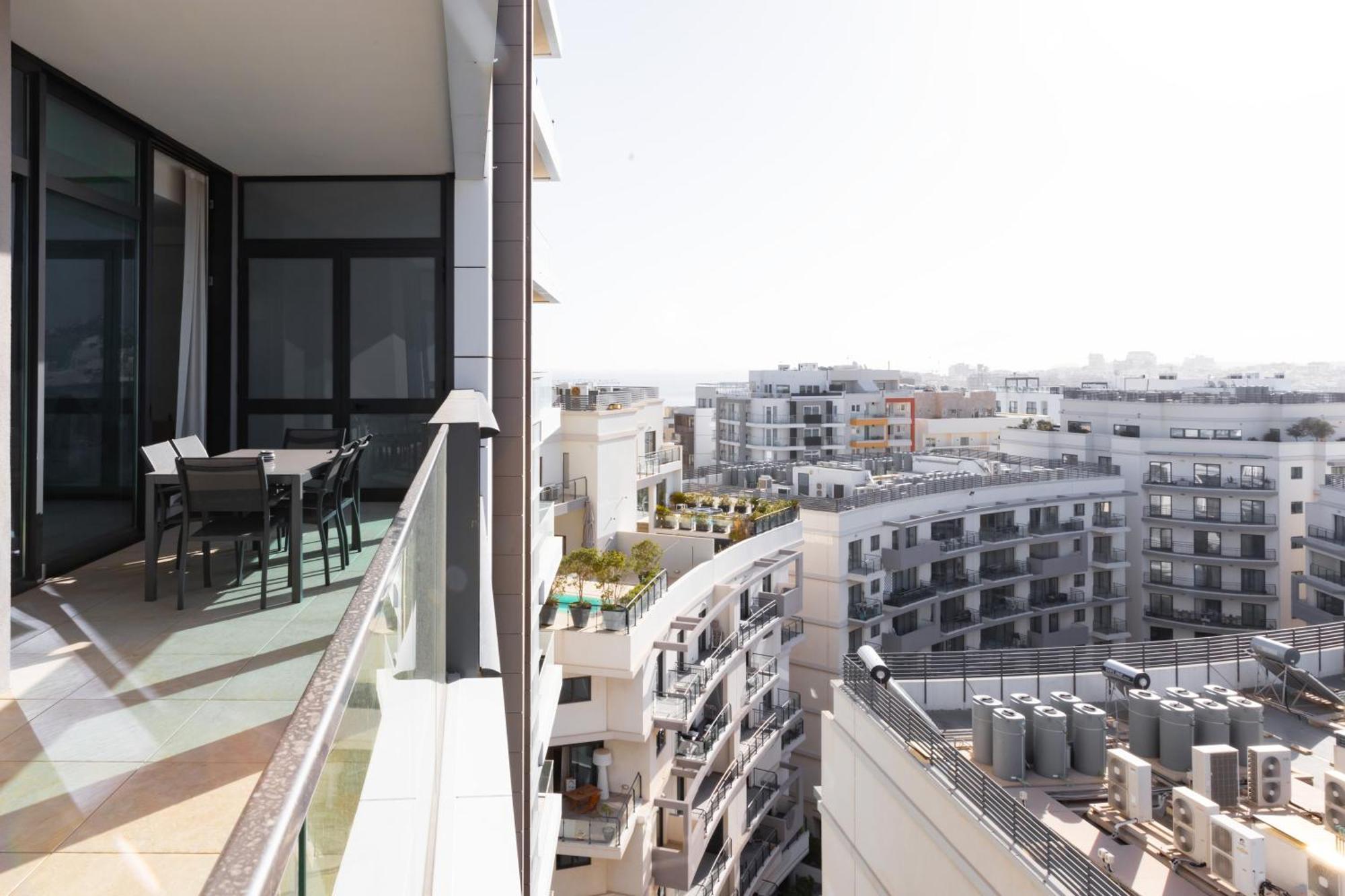 Modern Apartment In The Center Of St Julians By Arcobnb Сент Джулианс Экстерьер фото
