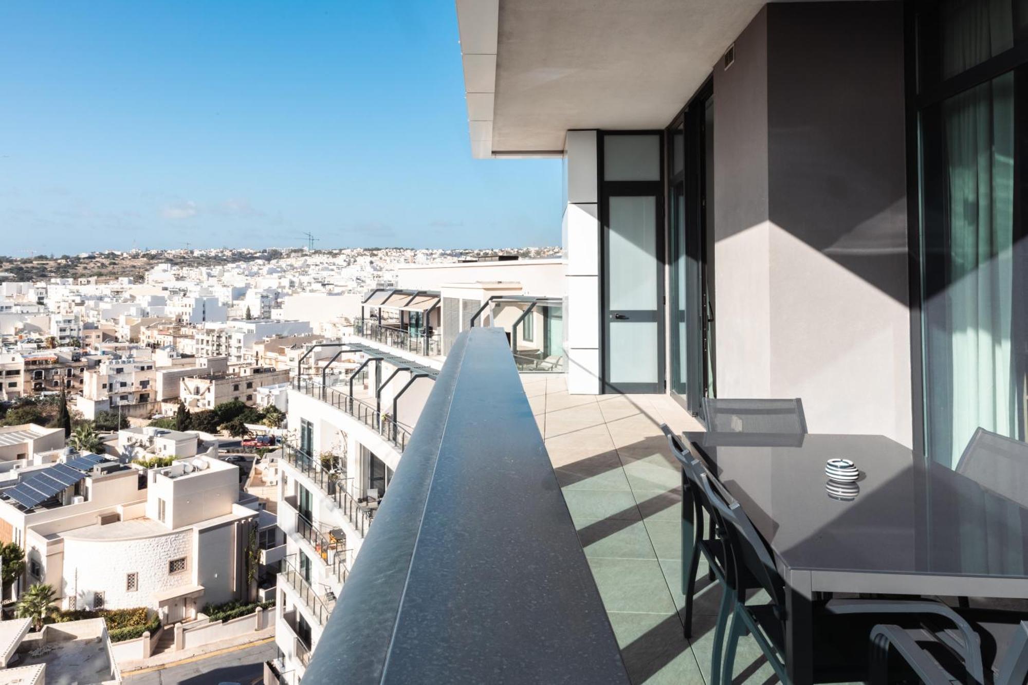 Modern Apartment In The Center Of St Julians By Arcobnb Сент Джулианс Экстерьер фото